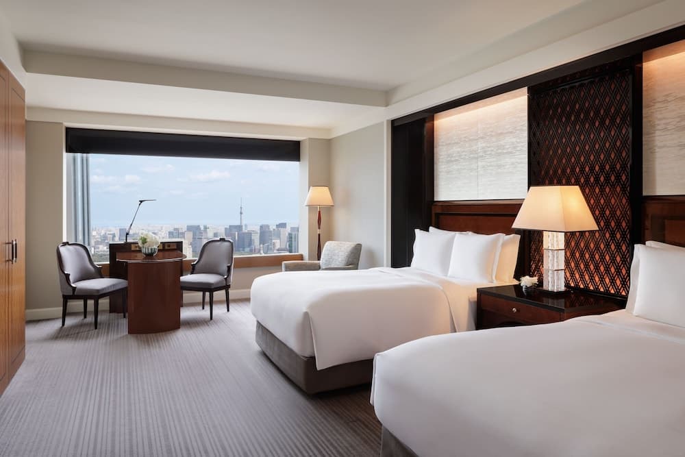 Smart Ways to Turn Business Trips Into Free Luxury Vacations